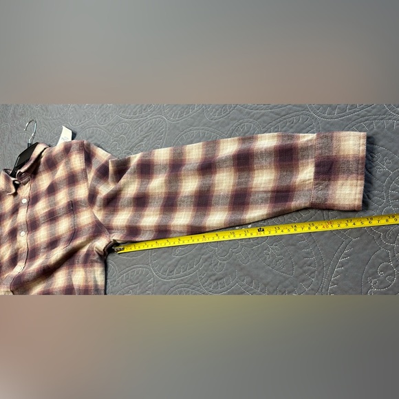 Arizona Men’s Purple Plaid Button Down Flannel Shirt NWT Size Medium - Picture 5 of 9